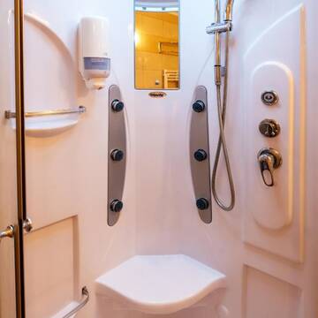 Фото номера Суперлюкс с доступом в спа-центр Отель Hotel Piotr Spa&amp;Wellness г. Богушув-Горце 25